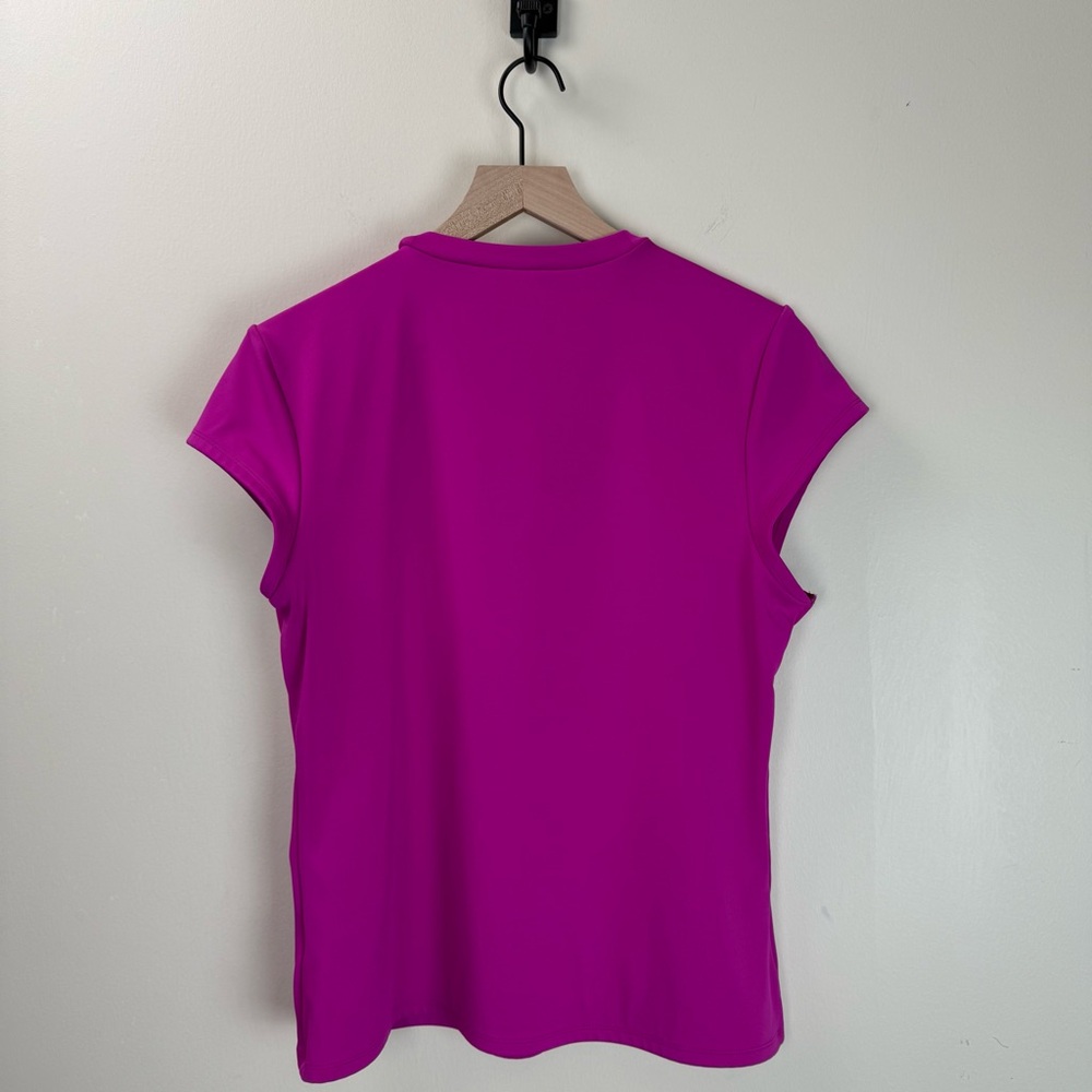 Express Short Sleeve Tee in Bright Magenta - Picture 3 of 7